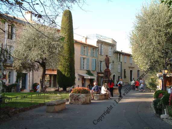 La place du commandant Lamy