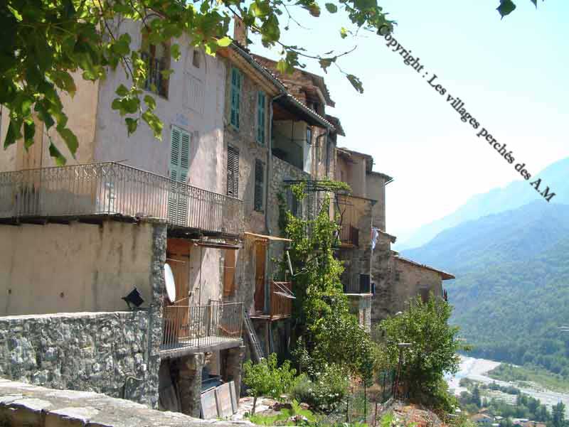 La vue de la place de l'�glise